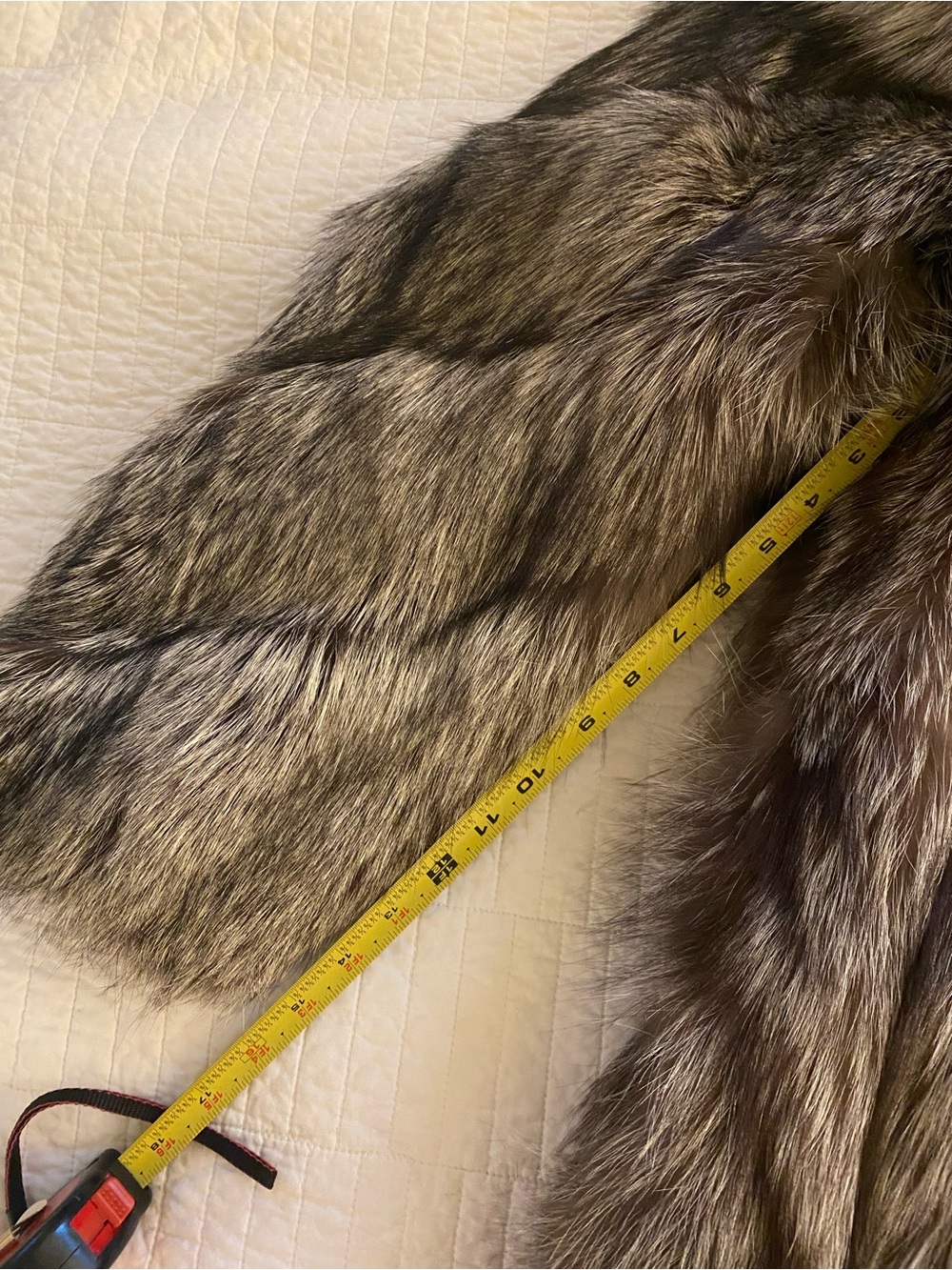 Saga Fox Silver Fox Fur Coat size Medium / Large (read description re: size) - Picture 10 of 10